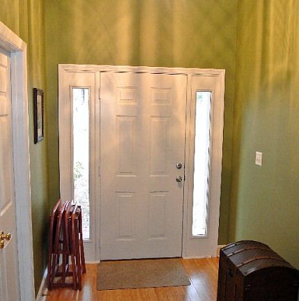 3rd image of 164 Winchester Dr