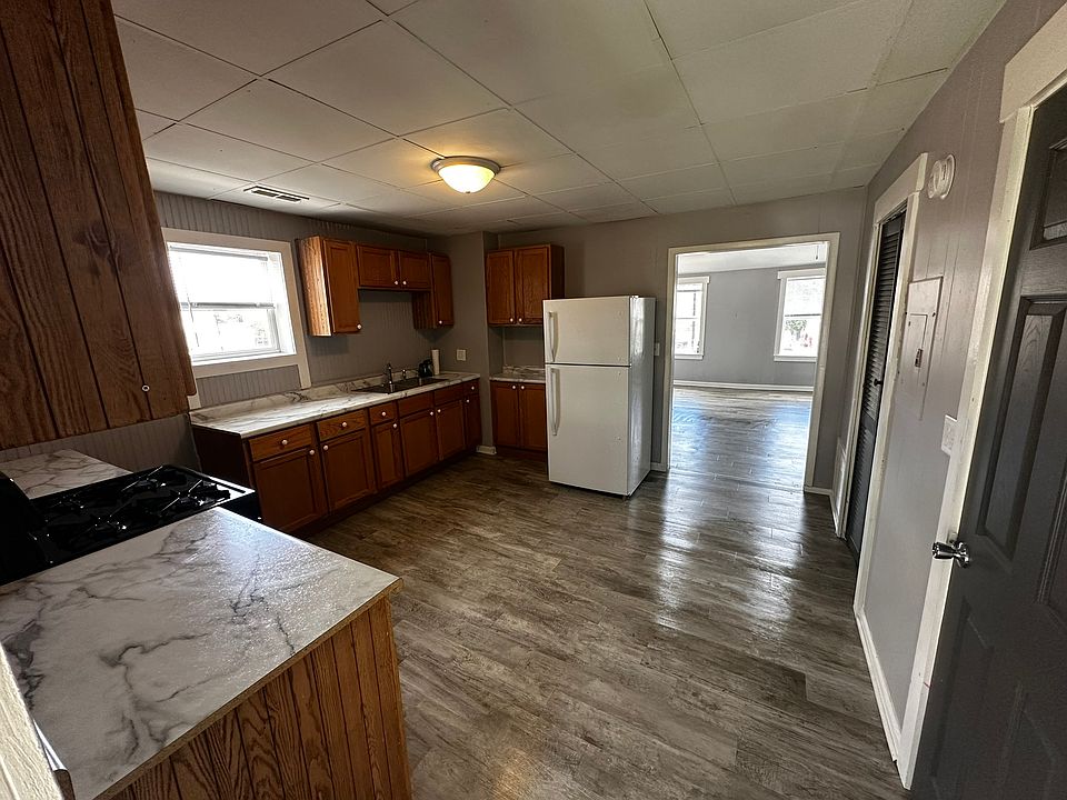 1st image of 106 W Comanche Ave #2E