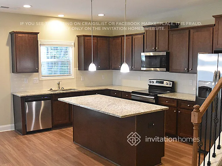378 White Trillium Dr — Photo 4