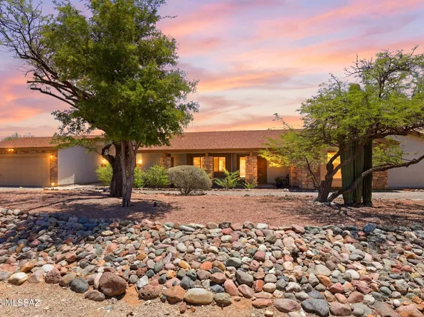 4690 N Shinumo Dr, Tucson, AZ 85749