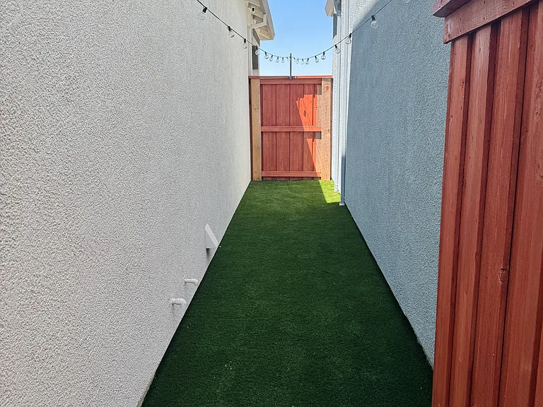 4103 Liverpool St — Photo 38