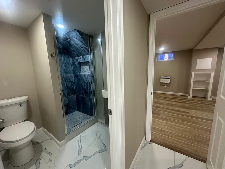 2514 S Alden St #1 — Photo 6