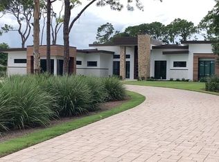 41 Caribbean Rd, Naples, FL 34108