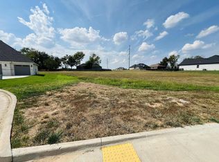 1999 N Riva Ridge Court, Springfield, MO 65802