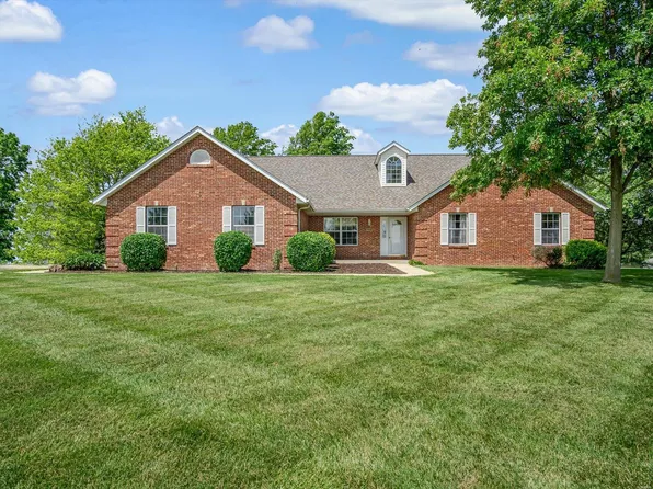 5221 Live Oak Dr, Smithton, IL 62285
