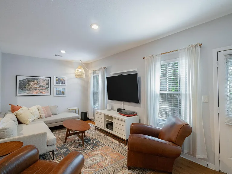 614 Long Bow Ln — Photo 6