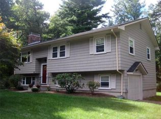10 Ginley Rd, Walpole, MA 02081