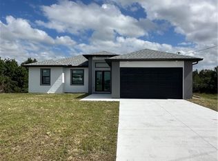 569 Bourse Cir, Lehigh Acres, FL 33974