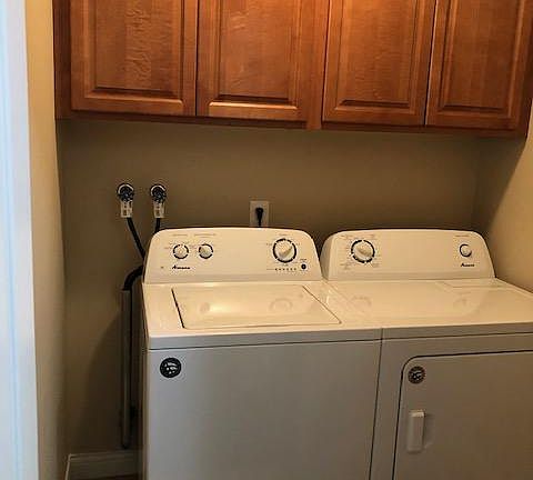 5th image of 7970 Mentor Ave APT I4
