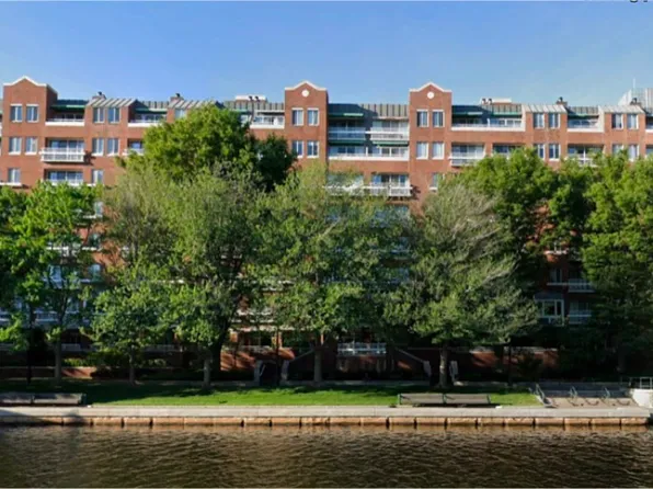 4 Canal Park #Penthouse 9, Cambridge, MA 02141