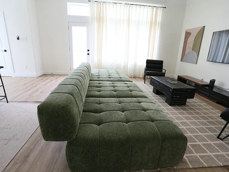 2107 Saint Charles St — Photo 15