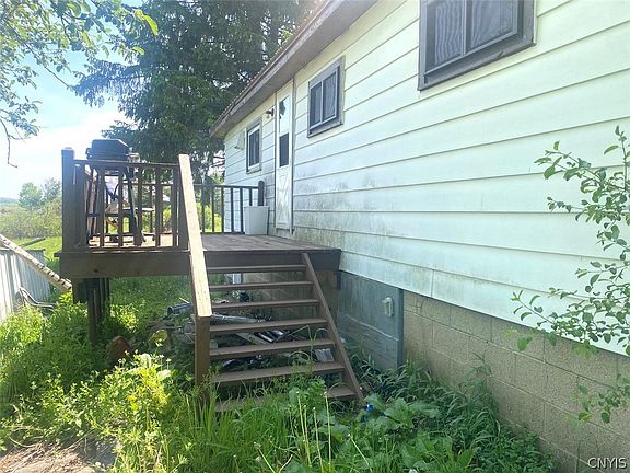 2nd image of 5928 Tuckers Corners Rd
