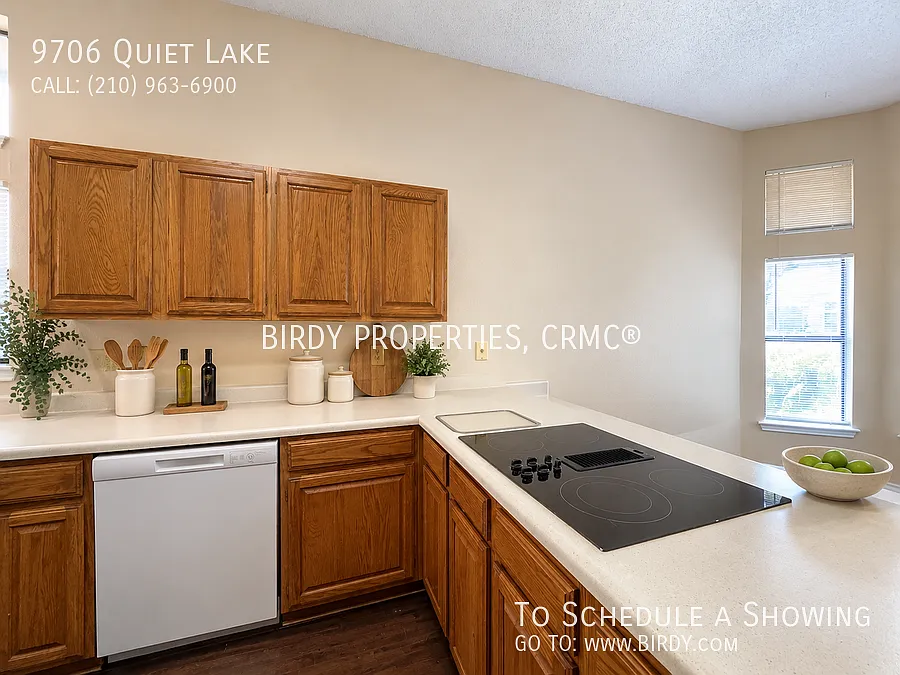 "Charming 4-Bedroom Home with Cozy Fireplace in Serene San Antonio Setting 9706 Quiet Lake" — Photo 4