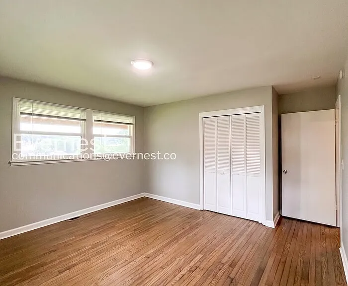 405 Cedarvalley Dr — Photo 13