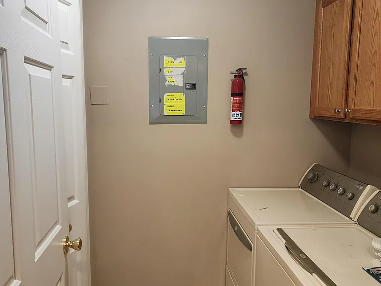 5601 Twin Oaks Dr — Photo 14