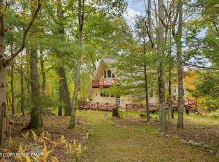 5165 Rocky Rd, Cresco, PA 18326