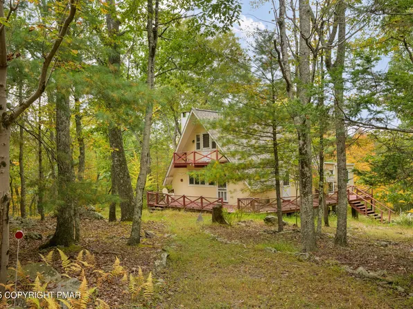 5165 Rocky Rd, Cresco, PA 18326