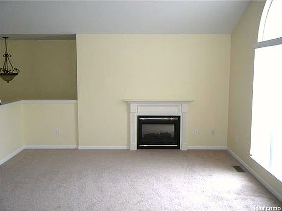 2nd image of 8210 Chesapeake Cir #1
