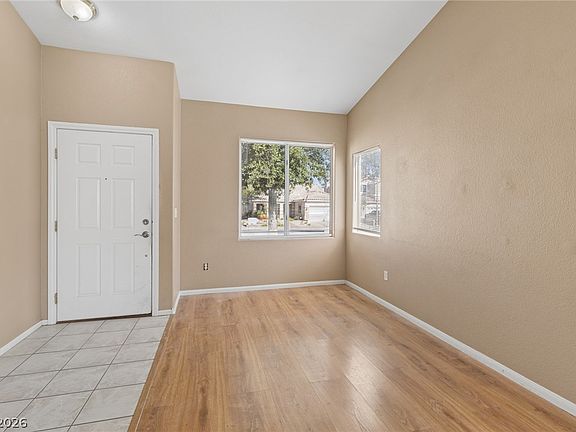 3rd image of 1563 Pimlico Hills St