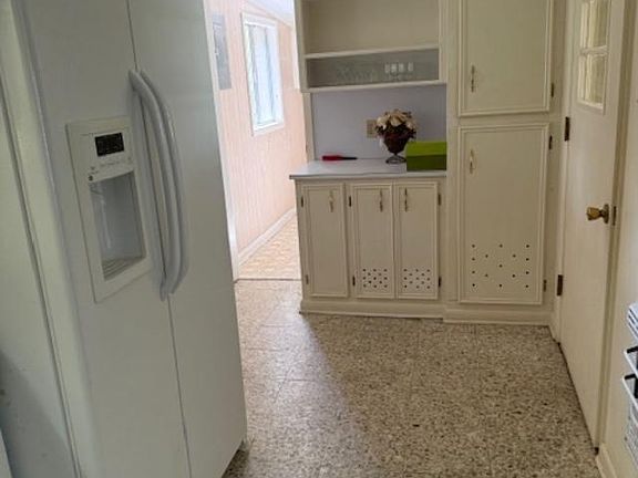 3rd image of 3723 47th St