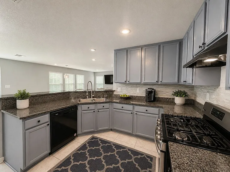 125 Copper Pine Ave — Photo 1