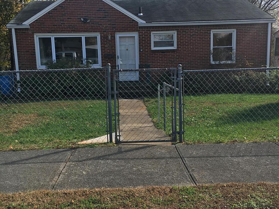 1st image of 2829 Cornell Dr NW