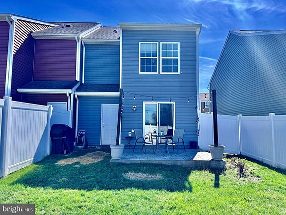 2nd image of 576 Thumper Dr