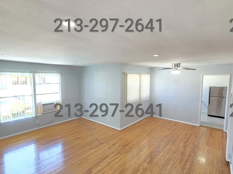 14355 Burbank Blvd #18 — Photo 2