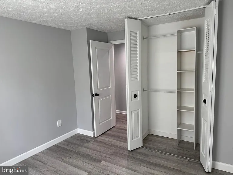 5585 Hecate Ct — Photo 24