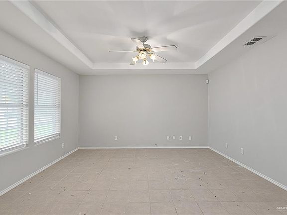 2nd image of 414 Delia Ave