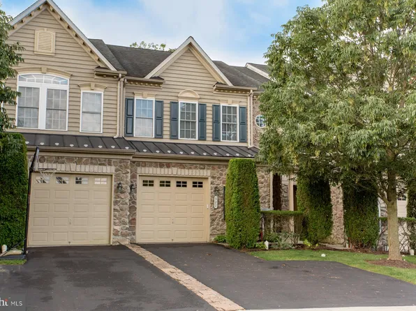 327 Village Way, Chalfont, PA 18914