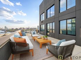 40 Bruckner Blvd