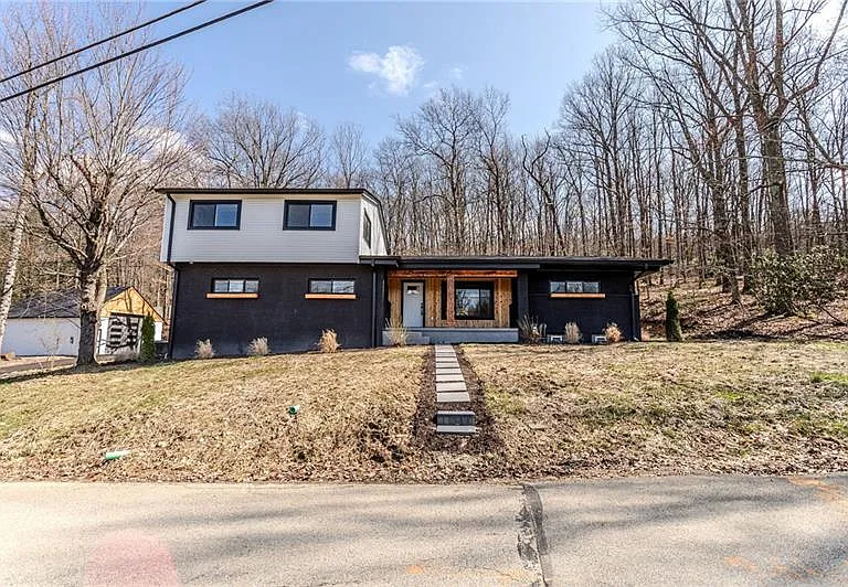 114 Locust St — Photo 1