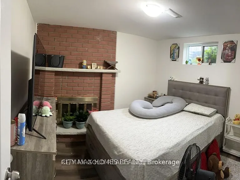 5 Scarlett Dr #BASEMENT — Photo 2