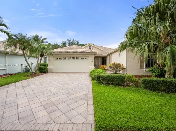 669 SW Lake Charles Cir, Port Saint Lucie, FL 34986