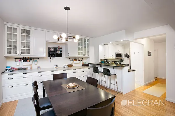 Sold by (Legacy) Elegran | media 11