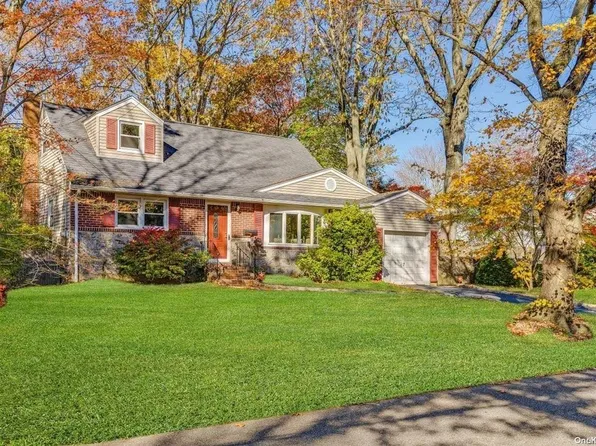 1 Lowell Avenue, Greenlawn, NY 11740