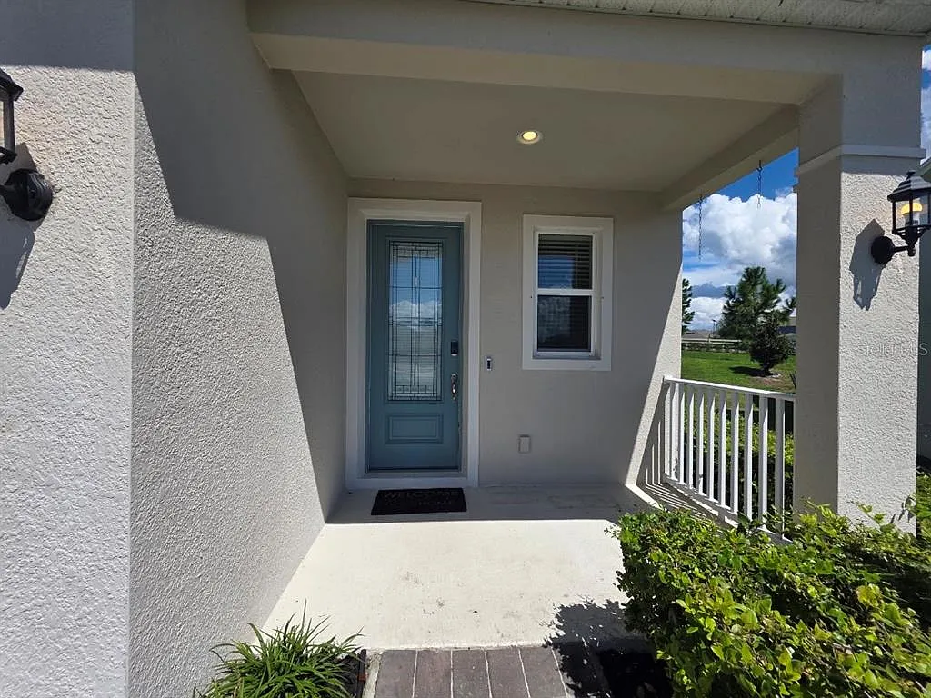 4 bed, 2.5 bath, 2236 sqft, $3,300 — Photo 2