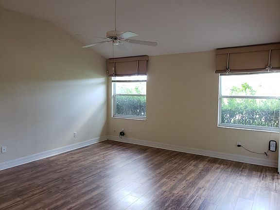 5th image of 13 Sandpiper Ct
