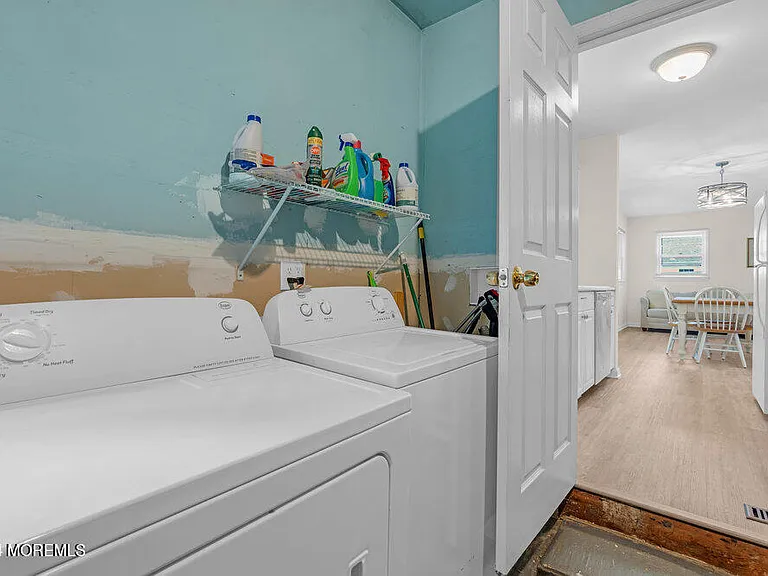 137 Marcellus Ave — Photo 11