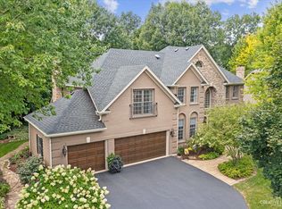 1315 Winners Cup Cir, St Charles, IL 60174