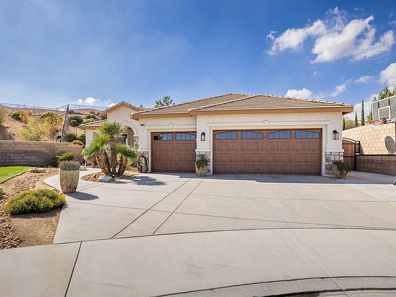 2nd image of 40015 Aliso Ct