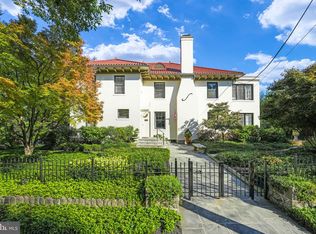 2733 35th St NW, Washington, DC 20007