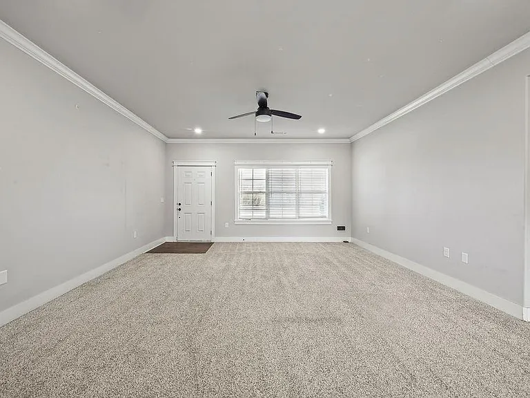 1052 Hampton St — Photo 17