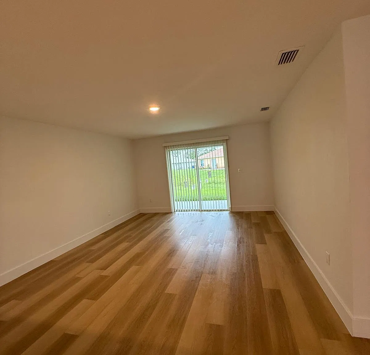 140 Pine Ln — Photo 1