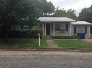 789 E Upper Line St, La Grange, TX 78945