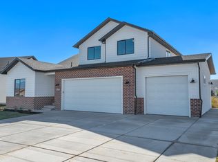 1293 E Wilbur Ln, Eagle Mountain, UT 84005