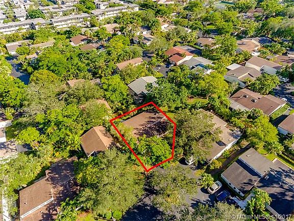 2nd image of 9043 SW 78th Pl