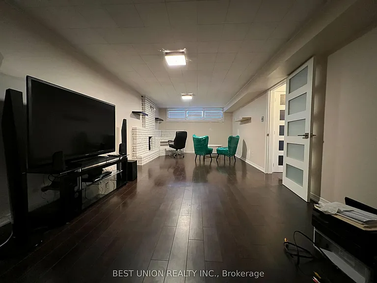 41 Lavina Cres — Photo 15