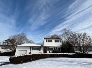 1831 Peck Ave, Bay Shore, NY 11706